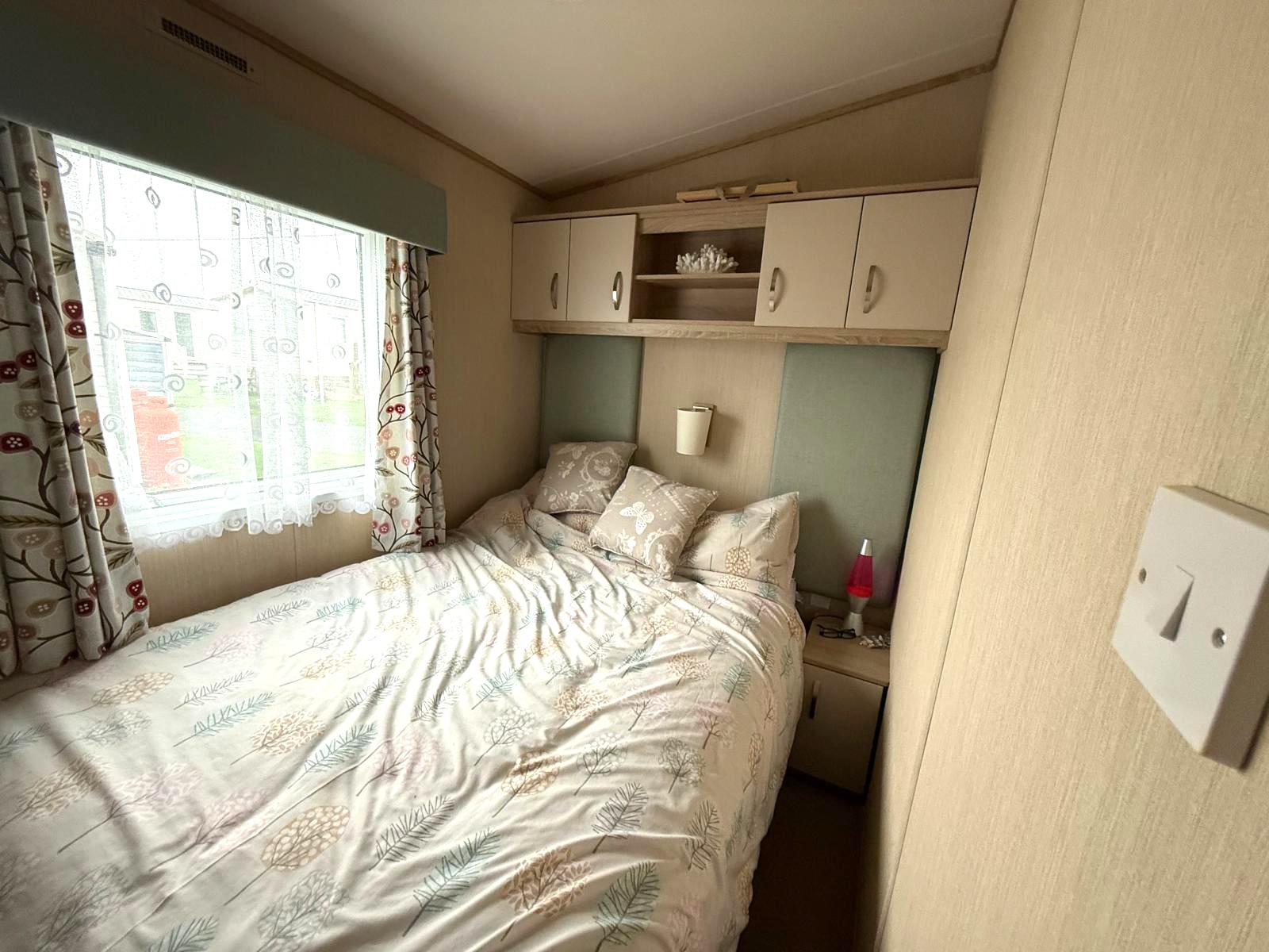 WhatsApp Image 2025-11-17 at 09.36.01_8378018b