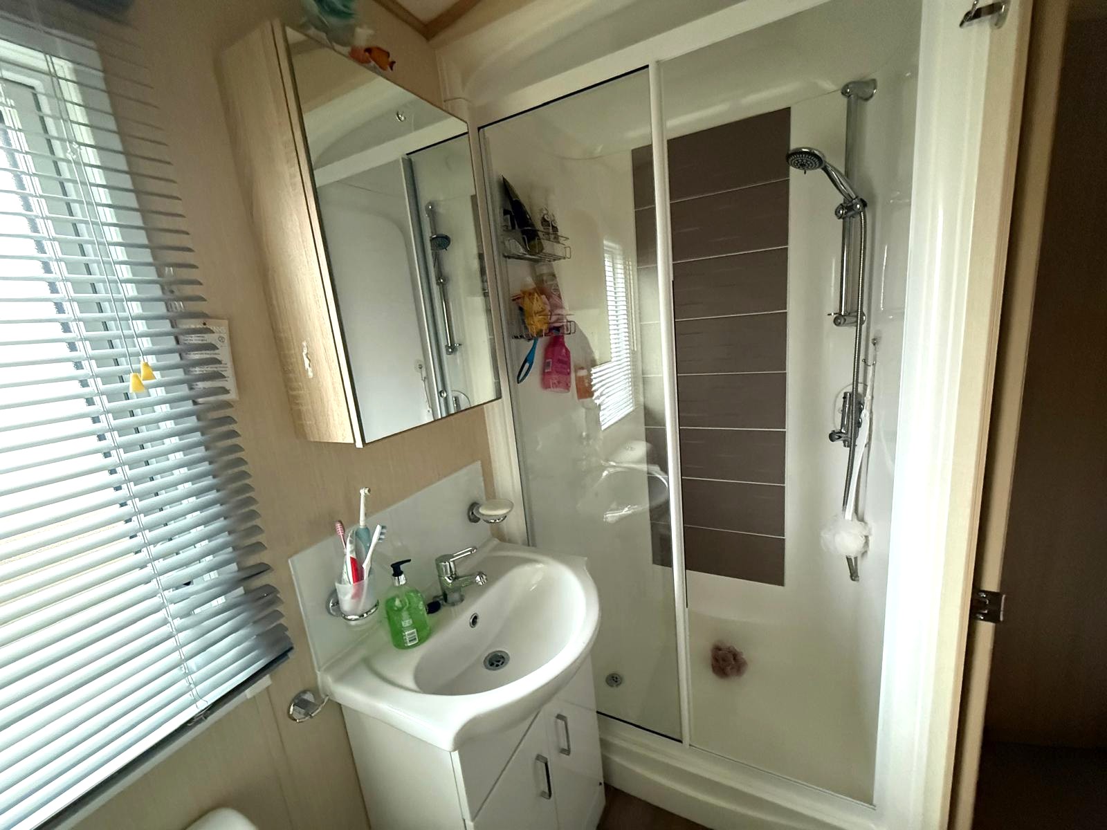 WhatsApp Image 2025-11-17 at 09.36.01_a3abde3b