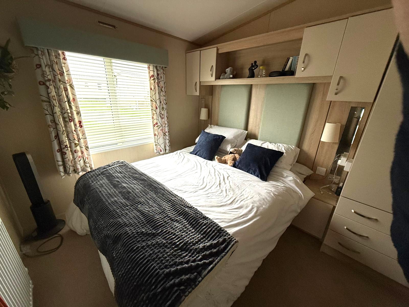 WhatsApp Image 2025-11-17 at 09.36.01_d7943a93